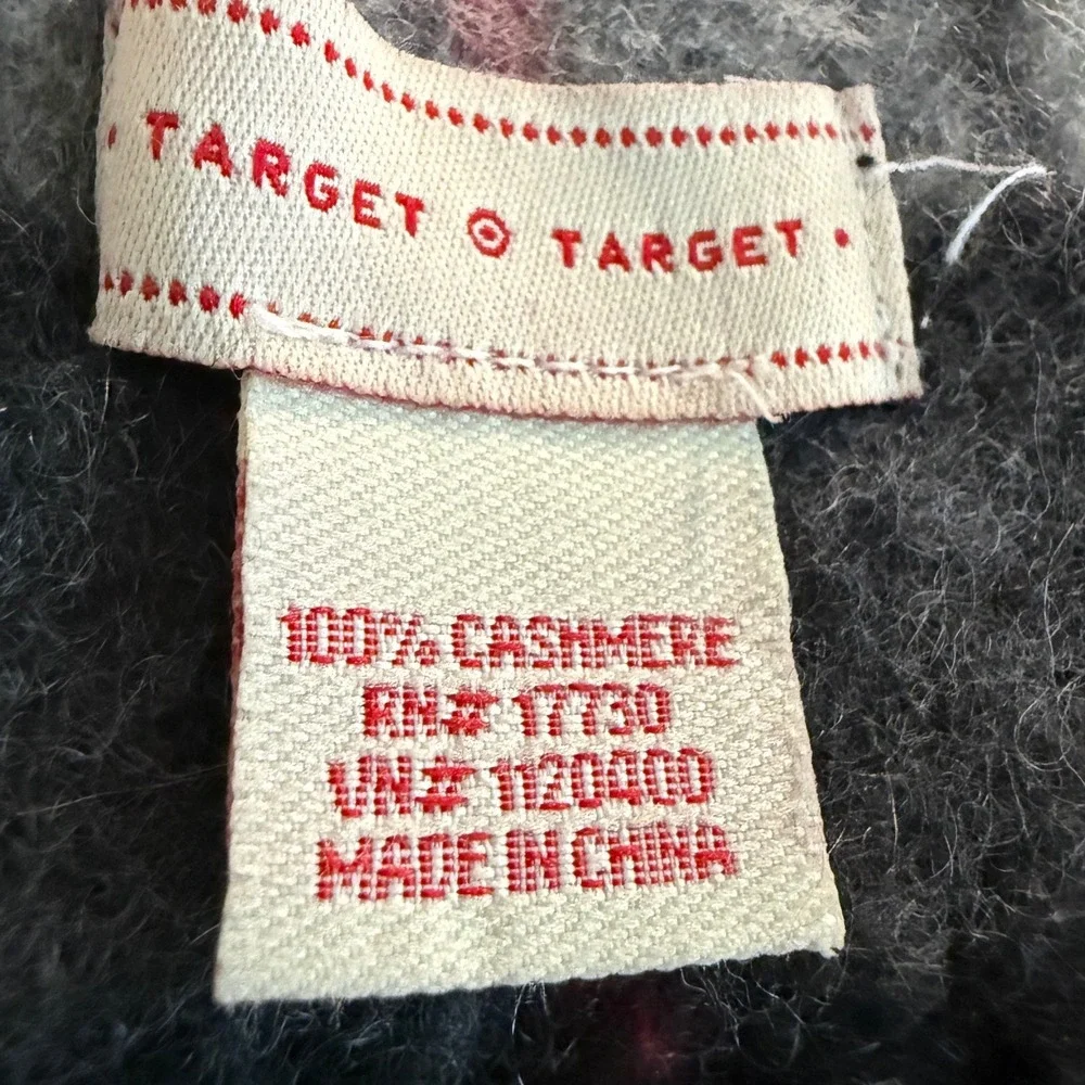 Target 100% Cashmere Scarf Grey Red Plaid Fringe RN 17730 VN 1120400